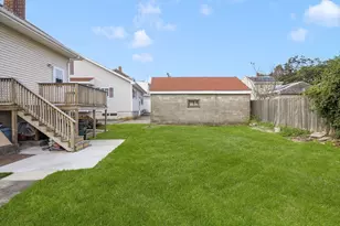 1268 President Ave, Fall River, MA 02720 - Photo 34