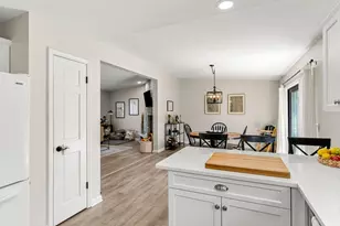 38 Sandra Rd, Peabody, MA 01960 - Photo 18