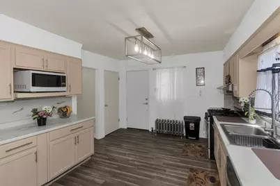 15 Merida St, Springfield, MA 01104 - Photo 4