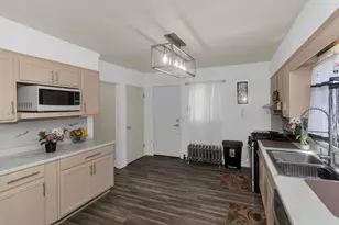 15 Merida St, Springfield, MA 01104 - Photo 4