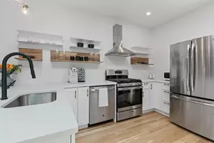 43 Wordsworth St, Boston, MA 02128 - Photo 8