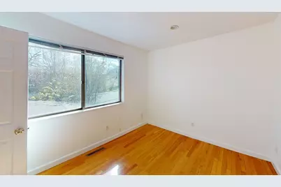 22-24 Broadlawn Park #22, Boston, MA 02467 - Photo 8
