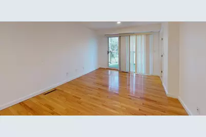 22-24 Broadlawn Park #22, Boston, MA 02467 - Photo 10