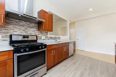 909 Hancock St #1, Quincy, MA 02170 - Photo 6