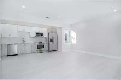 1540 N Shore Road #302, Revere, MA 02151 - Photo 2