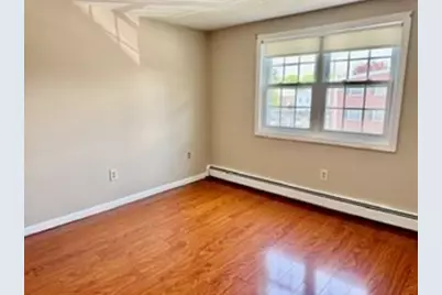 305 Pine St #12, Lowell, MA 01851 - Photo 12