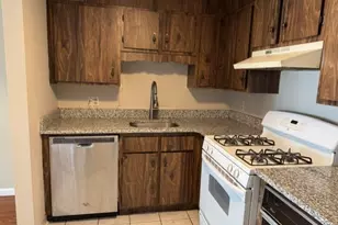 305 Pine St, Lowell, MA 01851 - Photo 4