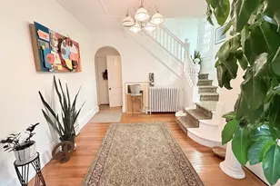 77 Nonotuck St, Holyoke, MA 01040 - Photo 2
