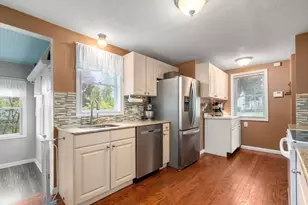31 Lexington, South Hadley, MA 01075 - Photo 8