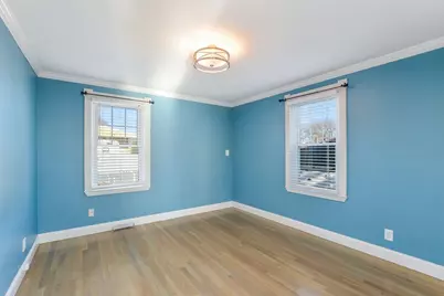 325 Park Ave, New Bedford, MA 02745 - Photo 8