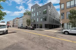 537 E 1st St, Boston, MA 02127 - Photo 32