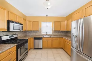 34 Sherman St, New Bedford, MA 02740 - Photo 4