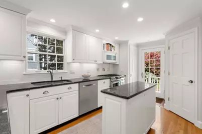 14 Standish Rd, Wellesley, MA 02481 - Photo 16