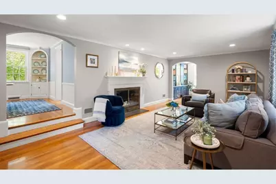 14 Standish Rd, Wellesley, MA 02481 - Photo 6