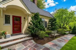 14 Standish Rd, Wellesley, MA 02481 - Photo 4