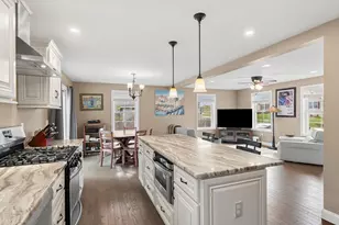 32 Dennison Ave, Salem, NH 03079 - Photo 4