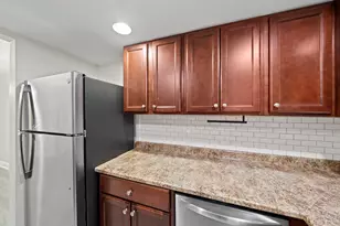 6 Kingswood Dr, Abington, MA 02351 - Photo 8