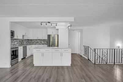 146 Marble St #211, Stoneham, MA 02180 - Photo 4