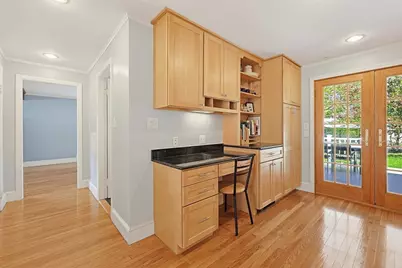 27 Lincoln St, Andover, MA 01810 - Photo 12