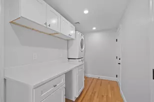 3 Hillside Ave, Somerville, MA 02145 - Photo 6