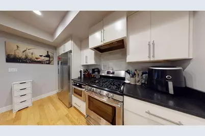 339 W Broadway #3, Boston, MA 02127 - Photo 2