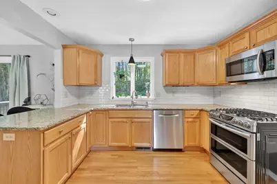 18 Yorkshire Pl, East Longmeadow, MA 01028 - Photo 6