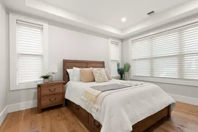 22 Harvard St, Somerville, MA 02143 - Photo 16