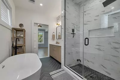 22 Harvard St, Somerville, MA 02143 - Photo 14