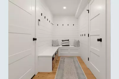22 Harvard St, Somerville, MA 02143 - Photo 24