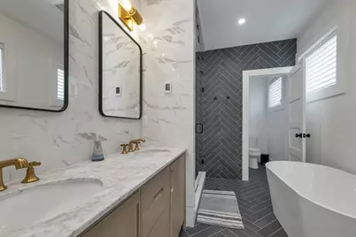 22 Harvard St, Somerville, MA 02143 - Photo 20