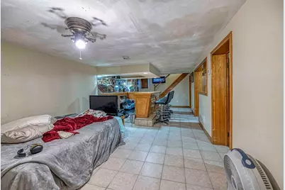 321 Embert St, Fall River, MA 02721 - Photo 16