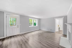 253 Lexington St, Woburn, MA 01801 - Photo 4