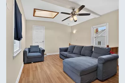 8 Essex St, Swampscott, MA 01907 - Photo 4