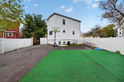 8 Essex St, Swampscott, MA 01907 - Photo 12