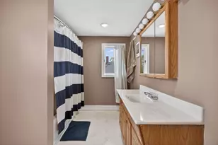 8 Essex St, Swampscott, MA 01907 - Photo 16