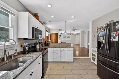 8 Essex St, Swampscott, MA 01907 - Photo 8