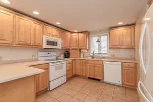 28 Nevens Cir, Rockland, MA 02370 - Photo 8