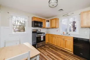 1243 New Boston Rd, Fall River, MA 02720 - Photo 12