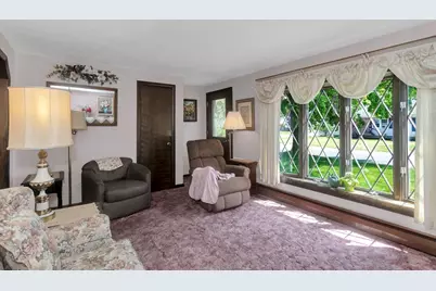 111 Woodcrest Circle, Chicopee, MA 01020 - Photo 12