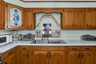 111 Woodcrest Cir, Chicopee, MA 01020 - Photo 6