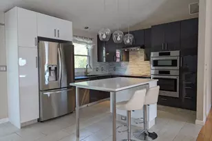 52 Alford St, New Bedford, MA 02745 - Photo 8