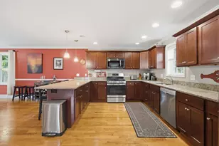 11 Hersom St, Watertown, MA 02472 - Photo 10