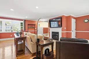 11 Hersom St, Watertown, MA 02472 - Photo 6