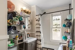 25 Almont Ave, Worcester, MA 01604 - Photo 22