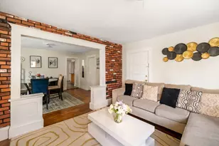 25 Almont Ave, Worcester, MA 01604 - Photo 4