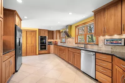 7 Patti Rd, Beverly, MA 01915 - Photo 4