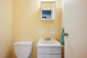 5 Crestwood Ave, Plainville, MA 02762 - Photo 12