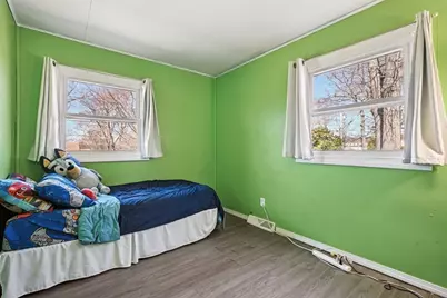 5 Crestwood Ave, Plainville, MA 02762 - Photo 18