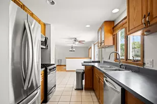 84 Wheeler Ave, Springfield, MA 01118 - Photo 24