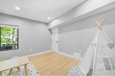 284 Webster St, Newton, MA 02466 - Photo 14